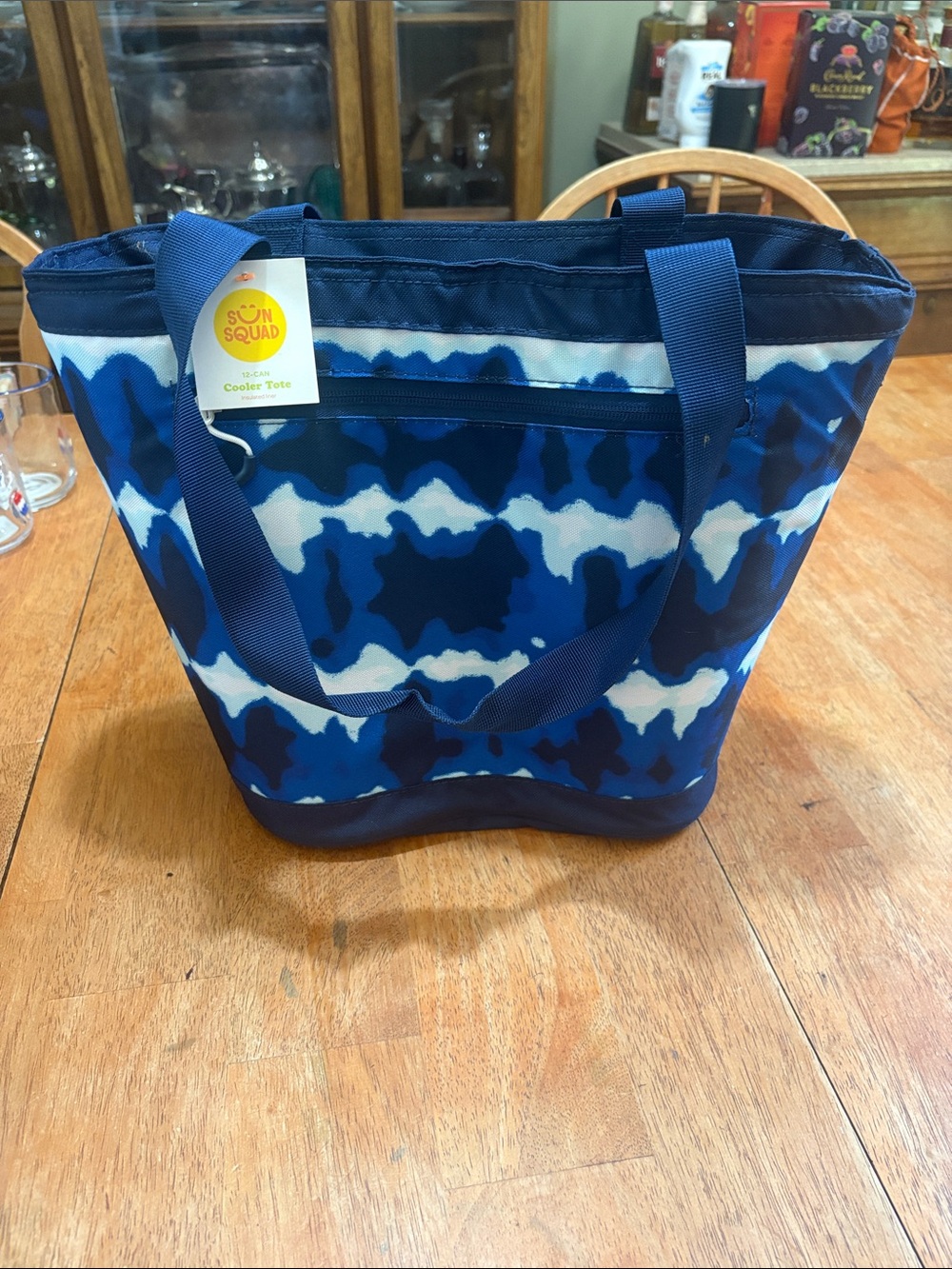 NWT INSULATED TOTE